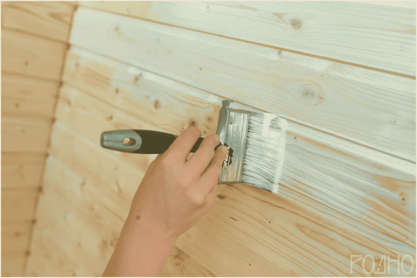 Покраска вагонки внутри дома