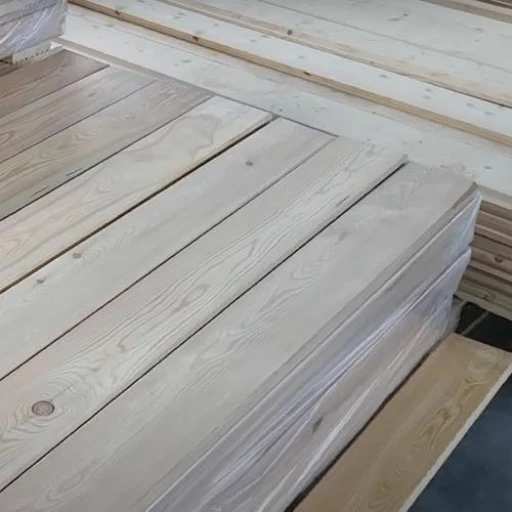 Доска террасная лиственница гладкая 45*142*6000, сорт АВ (0,852м2)