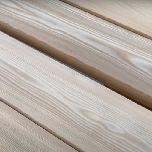 Доска террасная лиственница гладкая 45*120*2000, сорт АВС (0,24м2)